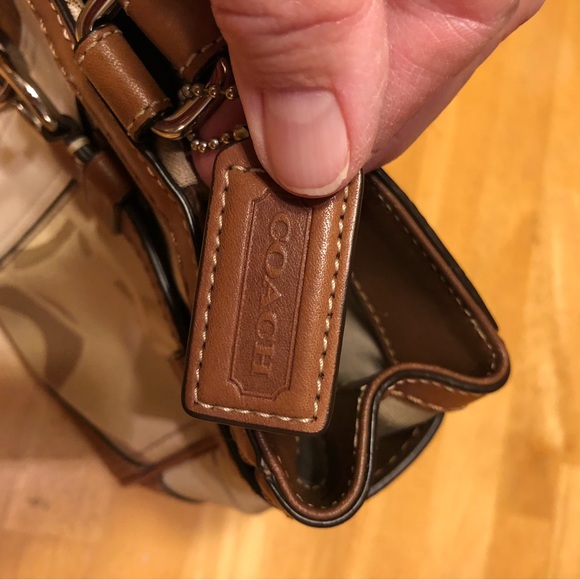 Coach Hampton Optic Signature Handbag - Picture 14 of 16